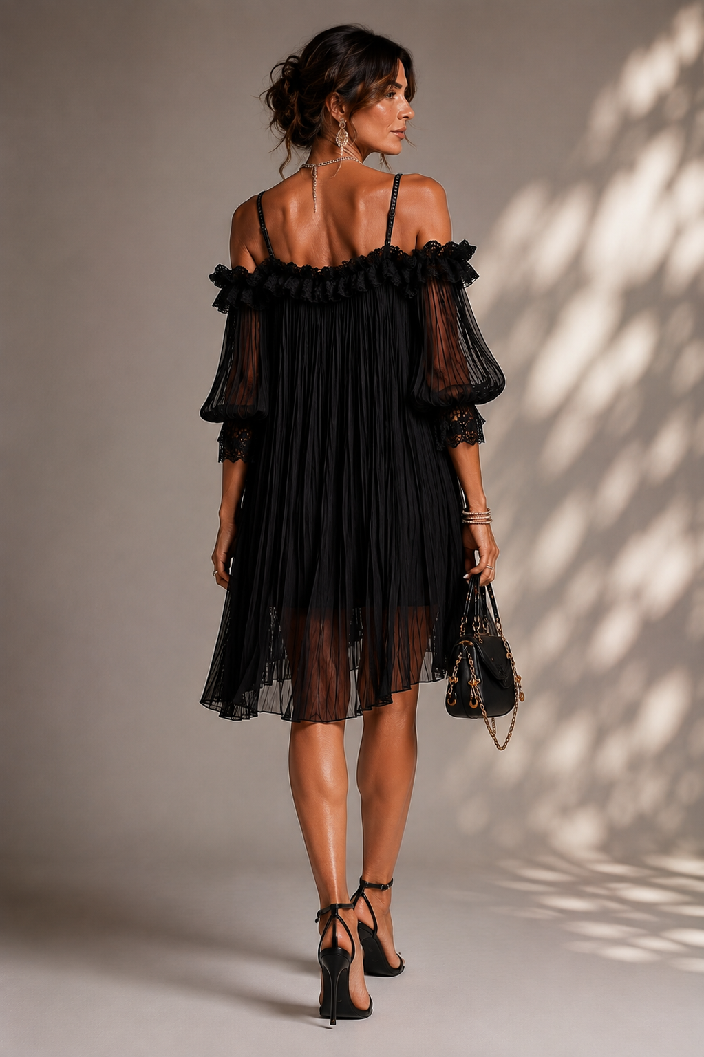 LORENA | Minivestido Negro con Hombros al Descubierto
