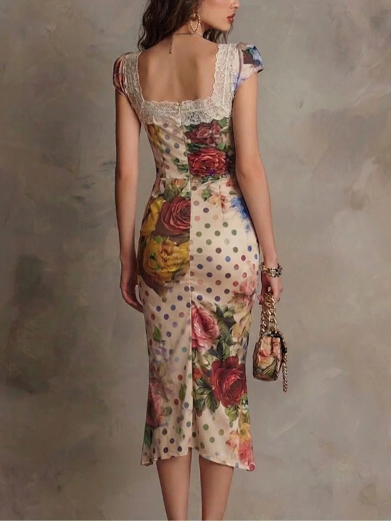 ADARA | Vestido Midi Ajustado de Encaje