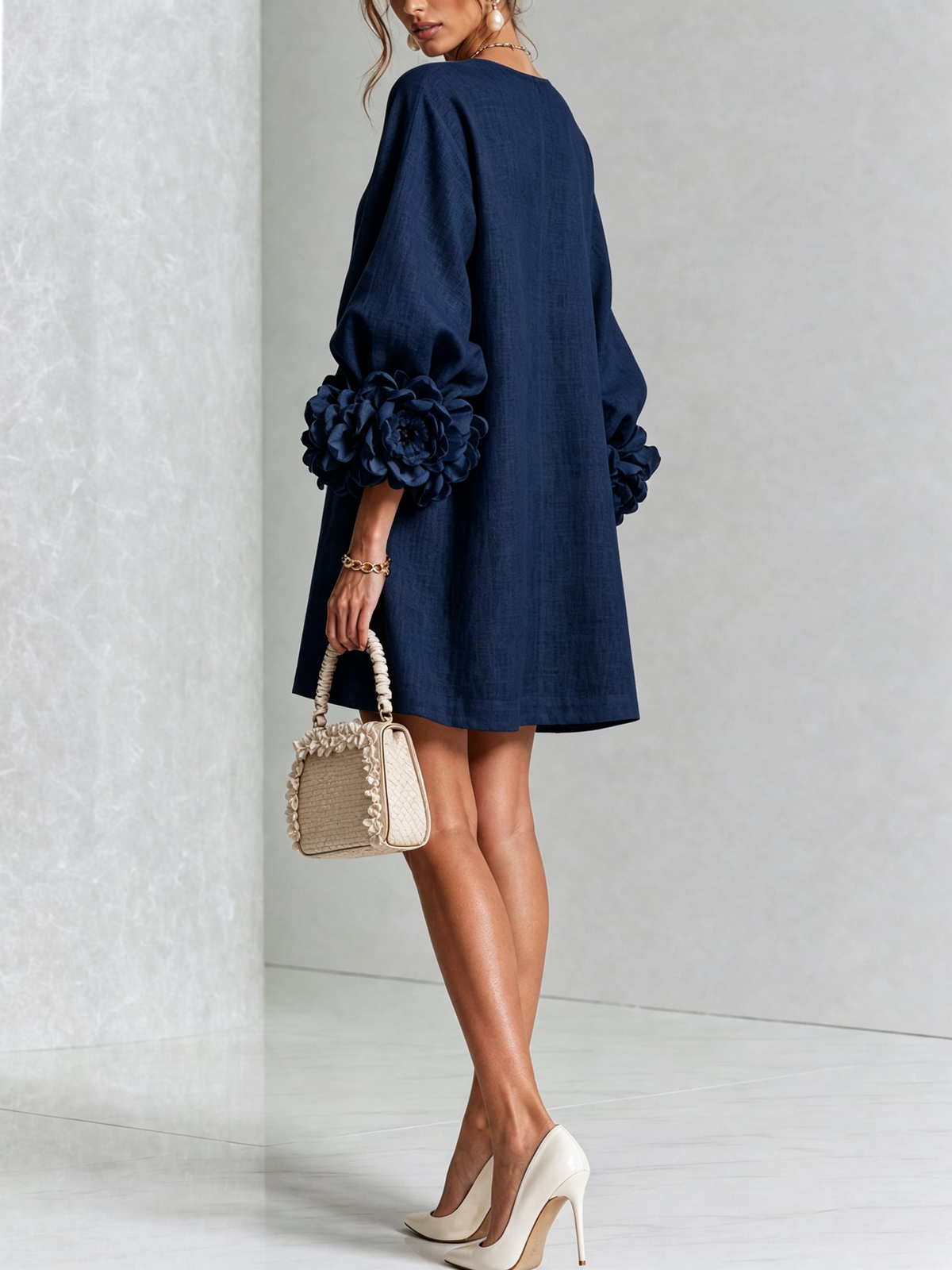 AMARA | Vestido Mini Elegante con Botones Florales