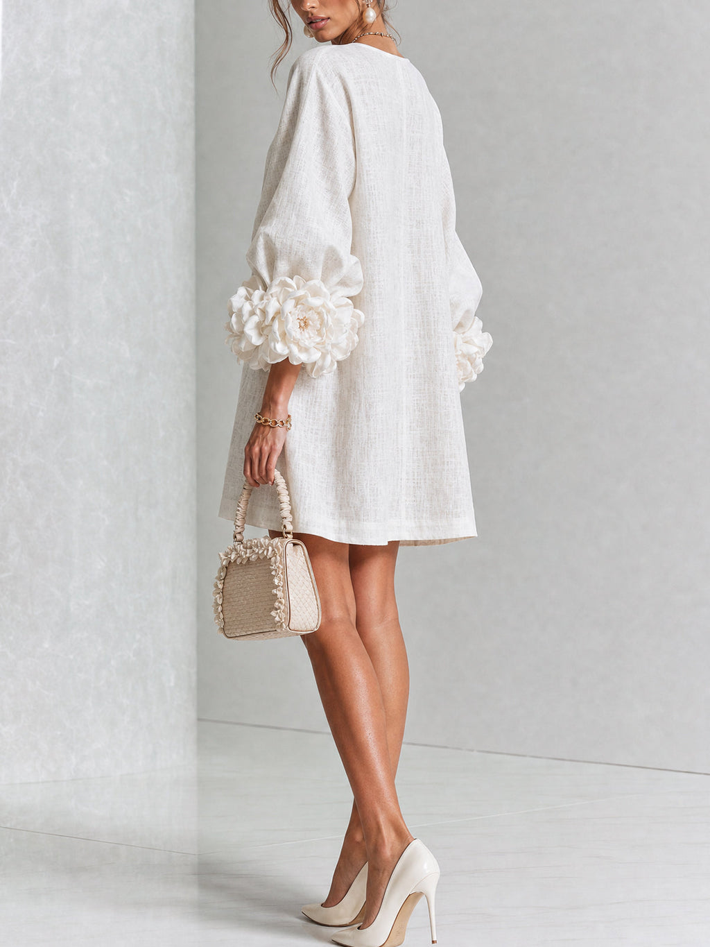 AMARA | Vestido Mini Elegante con Botones Florales