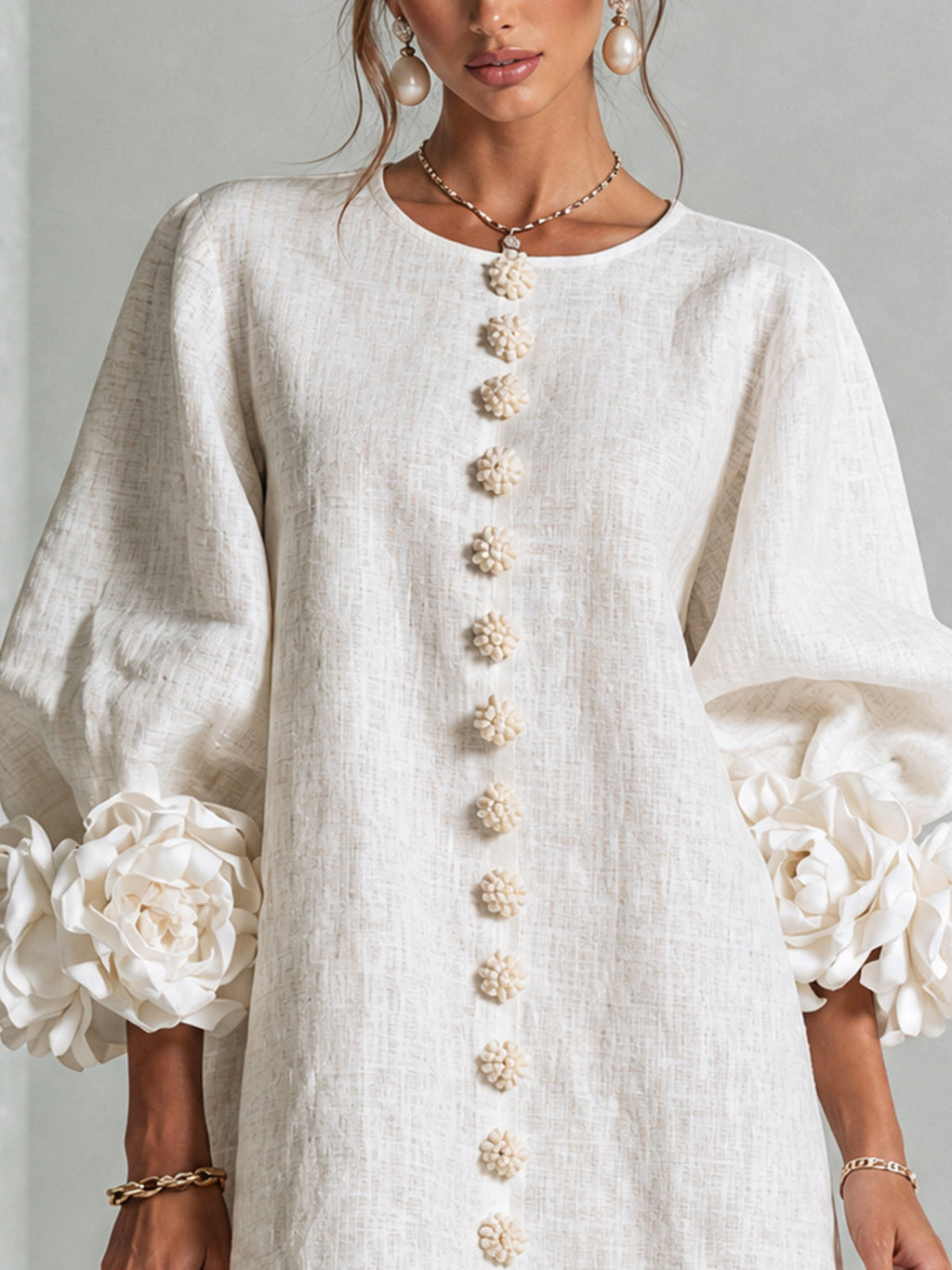 AMARA | Vestido Mini Elegante con Botones Florales