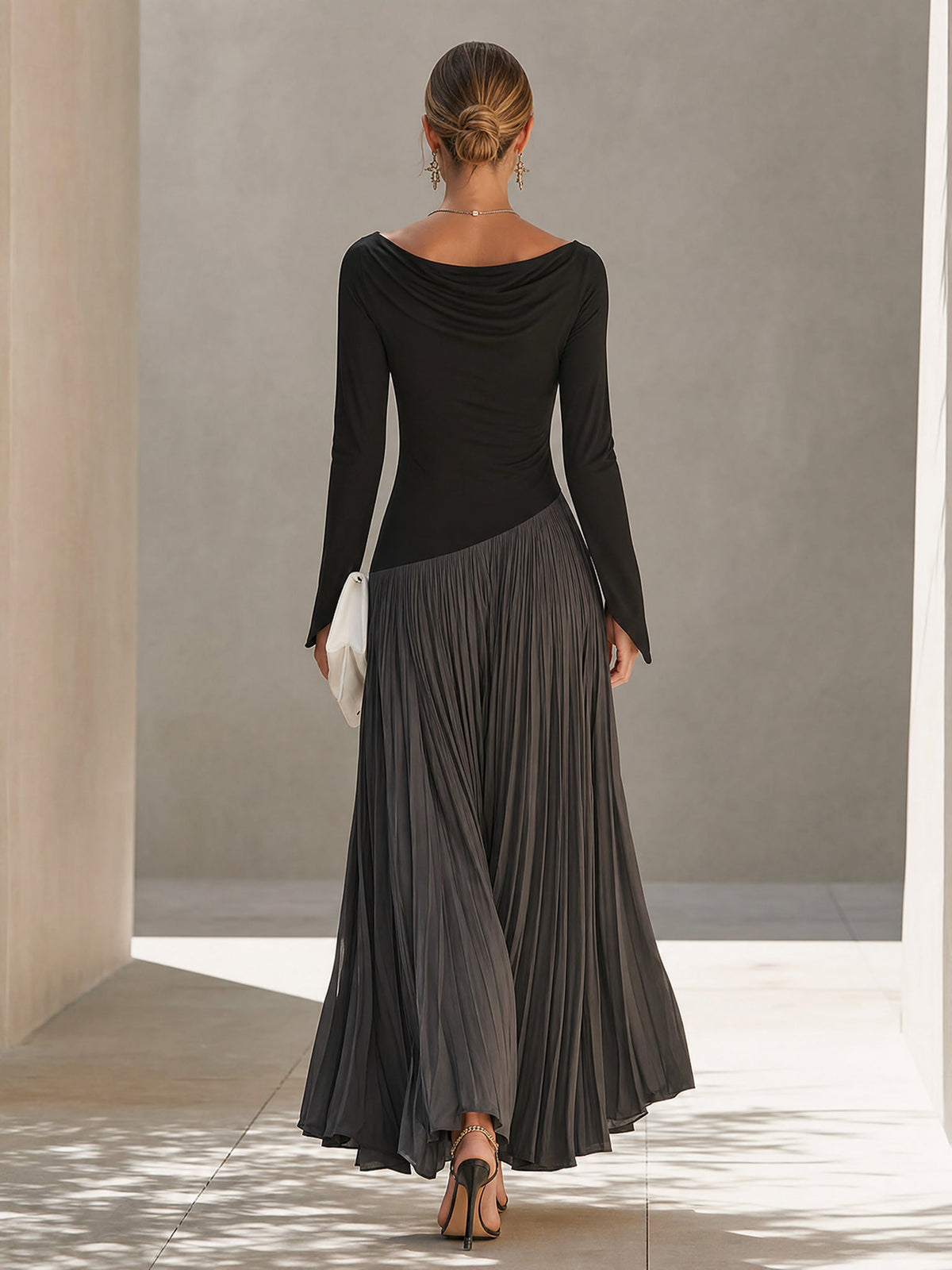 OPHÉLIE | Vestido Maxi Plisado Bicolor con Cuello Drapeado