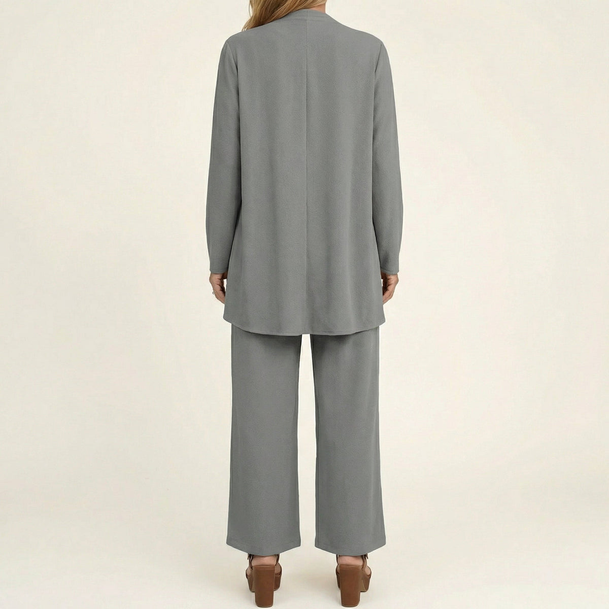 VIVIENNE | Conjunto Minimalista de Tres Piezas con Chaleco