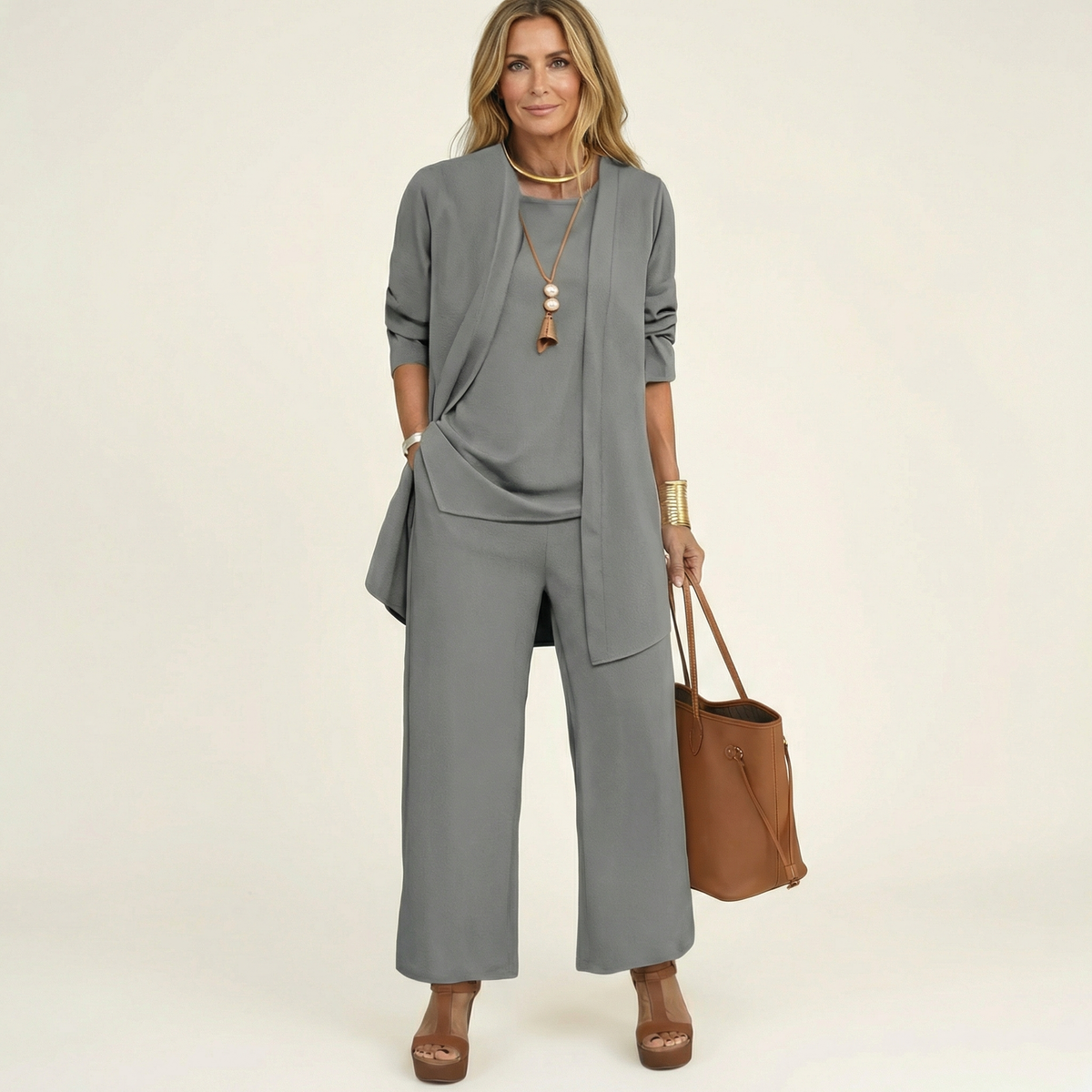 VIVIENNE | Conjunto Minimalista de Tres Piezas con Chaleco